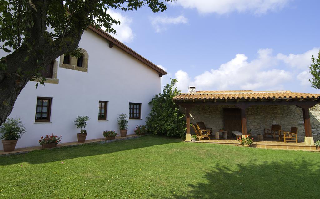 Posada La Casona De Los Gueelitos Santillana del Mar Exterior foto